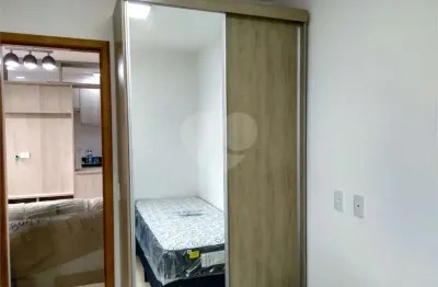 Casa em condomínio fechado com 2 quartos à venda na Avenida Senador José Ermírio de Moraes, Tremembé, São Paulo