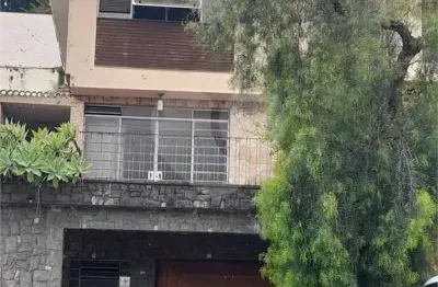 Casa com 3 quartos à venda na Rua Altinópolis, Santana, São Paulo