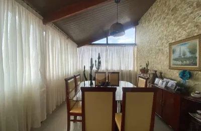 Casa com 3 quartos à venda na Rua das Vertentes, 113, Vila Nivi, São Paulo