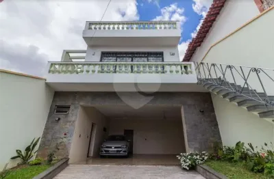 Casa com 3 quartos à venda na Rua Tapaxanas, Horto, São Paulo