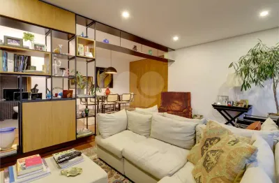 Apartamento com 3 quartos à venda na Rua Havaí, Sumaré, São Paulo