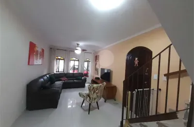 Casa com 3 quartos à venda na Rua Gurupatuba, Vila Mazzei, São Paulo
