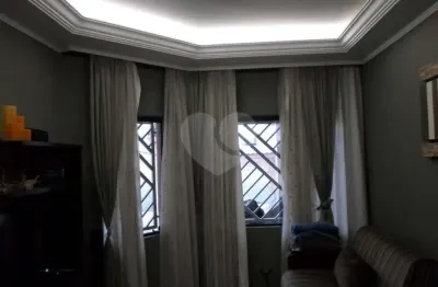 Casa com 3 quartos à venda na Rua dos Maracujás, Vila Mazzei, São Paulo