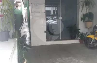 Casa com 3 quartos à venda na Rua Itaúna, Vila Maria, São Paulo