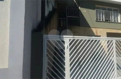 Casa com 3 quartos à venda na Ivolândia, Horto Florestal, São Paulo