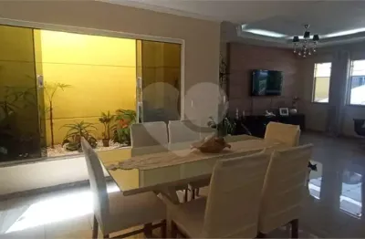 Casa com 3 quartos à venda na Rua Gabriel Duarte, 30, Vila Mazzei, São Paulo