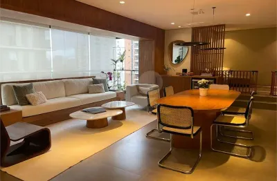 Apartamento com 3 quartos à venda na Rua Pintassilgo, 388, Moema, São Paulo