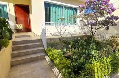 Casa com 3 quartos à venda na Rua Doutor Achiles Lisboa, Vila Pereira Barreto, São Paulo