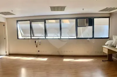 Sala comercial à venda na Rua Doutor Albuquerque Lins, 635, Higienópolis, São Paulo