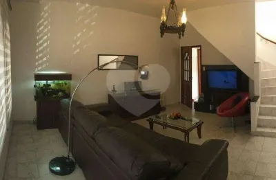 Casa com 3 quartos à venda na Rua Canto do Junco, Santana, São Paulo