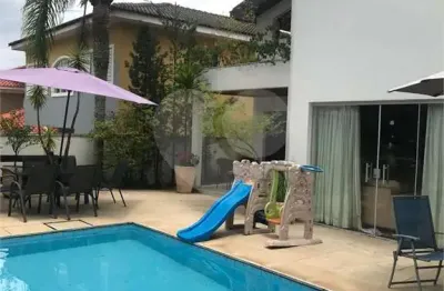 Casa em condomínio fechado com 4 quartos à venda na Das Bétulas, Alphaville, Santana de Parnaíba