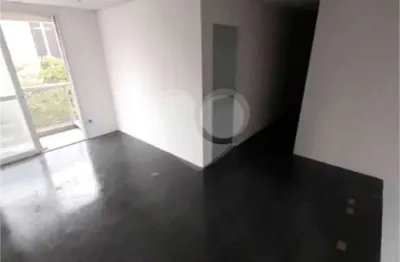 Sala comercial à venda na Rua Pirapitingui, Liberdade, São Paulo