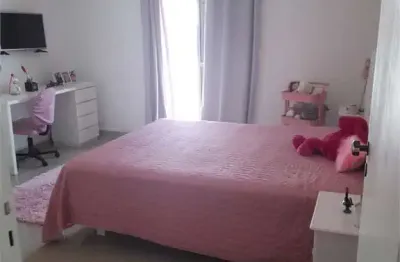 Casa com 3 quartos à venda na Rua José Francisco Parra, Vila Romero, São Paulo