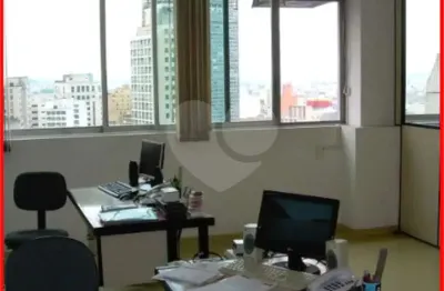 Sala comercial à venda na Rua Vinte e Quatro de Maio, Centro, São Paulo