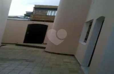 Casa com 3 quartos à venda na Rua Virgínia, Vila Carrão, São Paulo