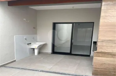 Casa com 3 quartos à venda na Rua Rosalina Alves, 98, Vila Guilherme, São Paulo