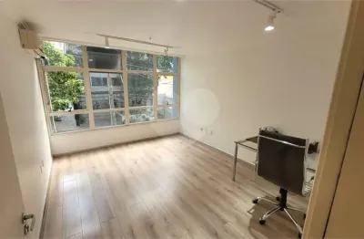 Sala comercial à venda na Rua Cristiano Viana, Jardim América, São Paulo
