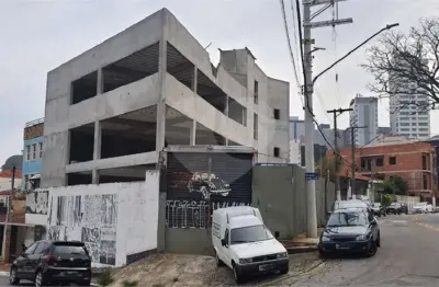 Prédio para alugar na Rua Guarapuã, Tucuruvi, São Paulo