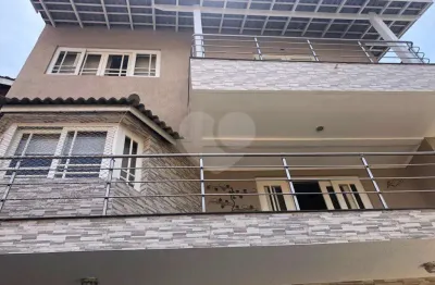 Casa com 3 quartos à venda na Rua Rio Grande, Vila Rosália, Guarulhos