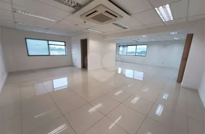Sala comercial para alugar na Rua Voluntários da Pátria, Santana, São Paulo