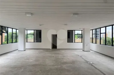 Sala comercial para alugar na Rua Guararapes, Brooklin, São Paulo