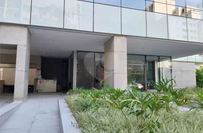 Sala comercial para alugar na Rua Fradique Coutinho, Pinheiros, São Paulo