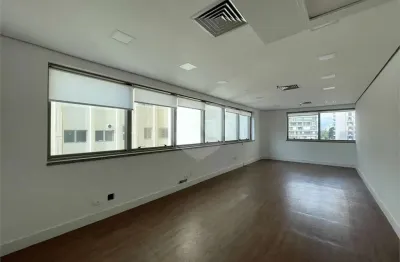 Sala comercial para alugar na Rua Artur de Azevedo, Jardim América, São Paulo