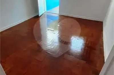 Casa com 2 quartos à venda na Rua Clemente Bonifácio, 175, Mooca, São Paulo