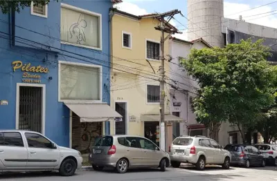 Casa comercial para alugar na Rua Oscar Freire, 2604, Pinheiros, São Paulo