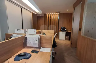 Sala comercial à venda na Rua Butantã, 461, Pinheiros, São Paulo