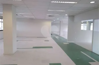 Prédio para alugar na Rua Doutor Edgard Theotonio Santana, 206, Barra Funda, São Paulo