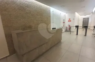 Prédio para alugar na Avenida Conselheiro Carrão, Vila Carrão, São Paulo