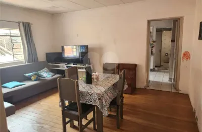 Casa com 3 quartos à venda na Rua George Smith, Lapa, São Paulo