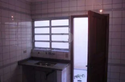 Casa com 2 quartos à venda na Rua Cardeal, Vila Nivi, São Paulo
