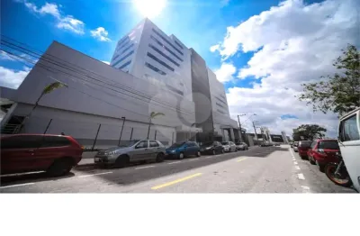 Prédio para alugar na Mário Sadanori Doi, Centro, Barueri