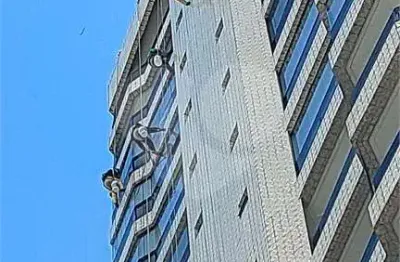 Apartamento com 3 quartos à venda na Rua Sílvio Daige, Enseada, Guarujá