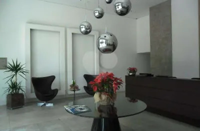 Ponto comercial para alugar na Rua Voluntários da Pátria, Santana, São Paulo