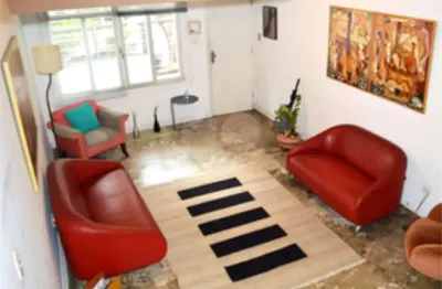 Casa comercial à venda na Rua Paris, 722, Sumaré, São Paulo