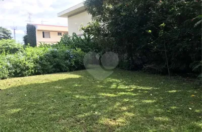 Terreno à venda em Alto de Pinheiros, São Paulo 