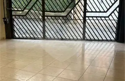 Casa com 3 quartos para alugar na Rua Doutor Miguel Dorgan, 159, Horto, São Paulo