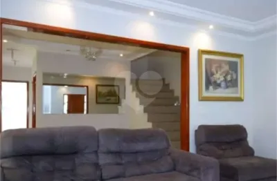 Sobrado com 3 quartos à venda ou para locação em chora menino - sp