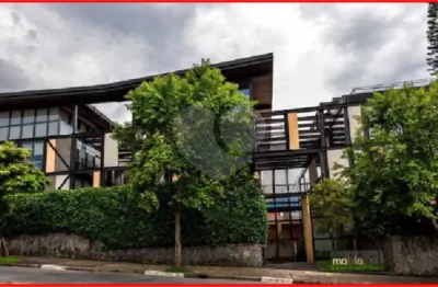 Sala comercial para alugar na Rua Pereira Leite, Vila Madalena, São Paulo