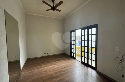 Ponto comercial para alugar na Rua Alfredo Pujol, Santana, São Paulo
