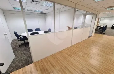 Sala comercial para alugar na Rua Boa Vista, Centro, São Paulo