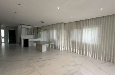 Casa em condomínio fechado com 4 quartos para alugar na Rua Raul Vicente, 264, Tremembé, São Paulo