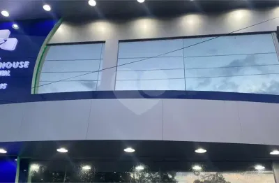 Prédio para alugar na Avenida Zaki Narchi, 1330, Vila Guilherme, São Paulo