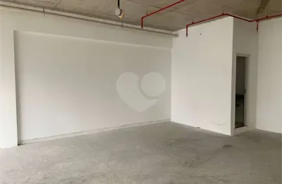 Sala comercial à venda na Avenida Anápolis, 100, Alphaville, Barueri