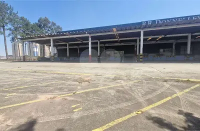 Barracão / Galpão / Depósito para alugar na Avenida Tucunaré, 299, Centro, Barueri