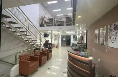 Prédio para alugar na Rua Paulo Gonçalves, 271, Santana, São Paulo