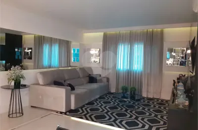 Condomínio com 3 quartos à venda em Jardim Virginia Bianca - SP